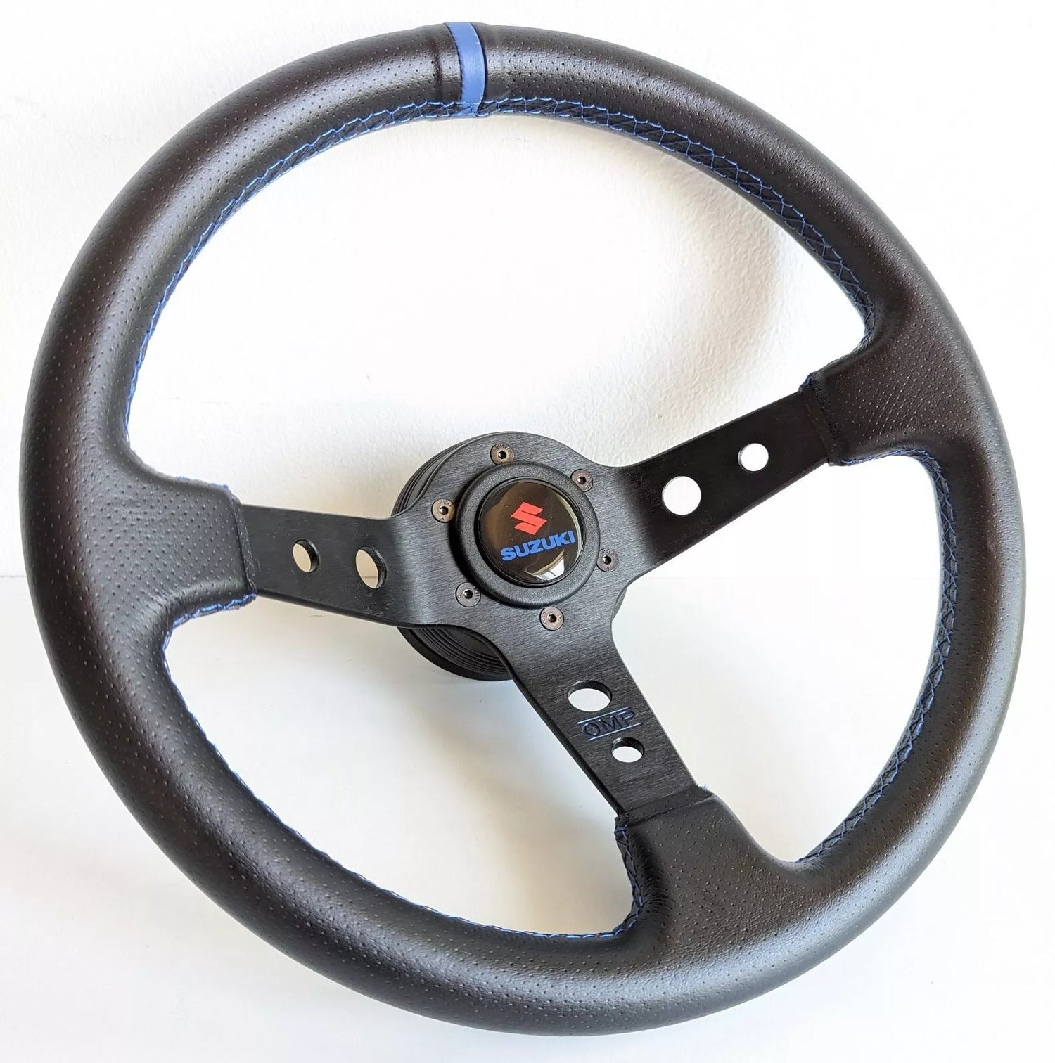 Leather Steering Wheels for Suzuki