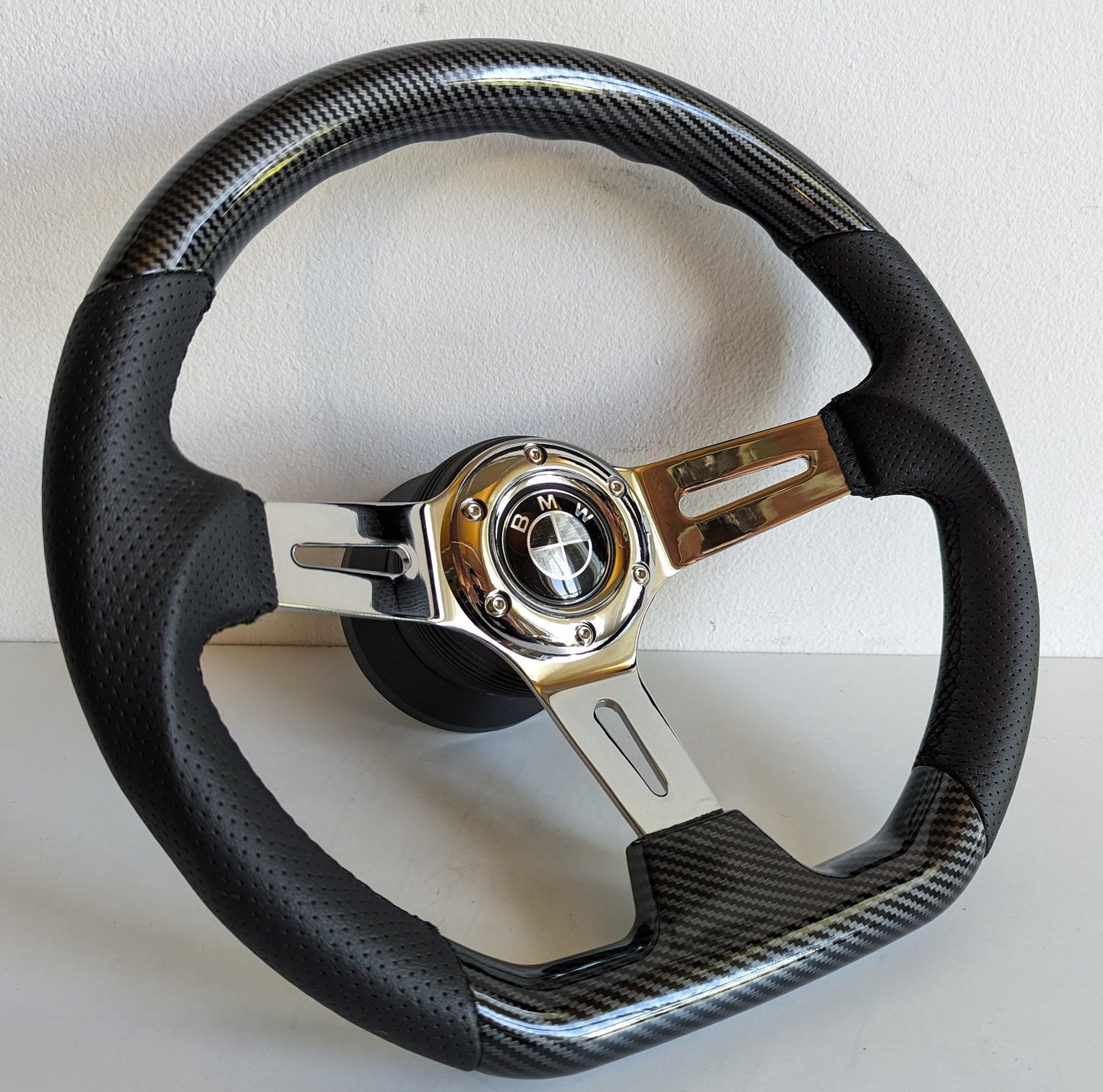 Steering wheel fits For BMW Used custom rebuld wood 350mm wooden Sport hand rebuilded Flat bottom Carbon look For E38 E39 E46 Z3 E90 99-05