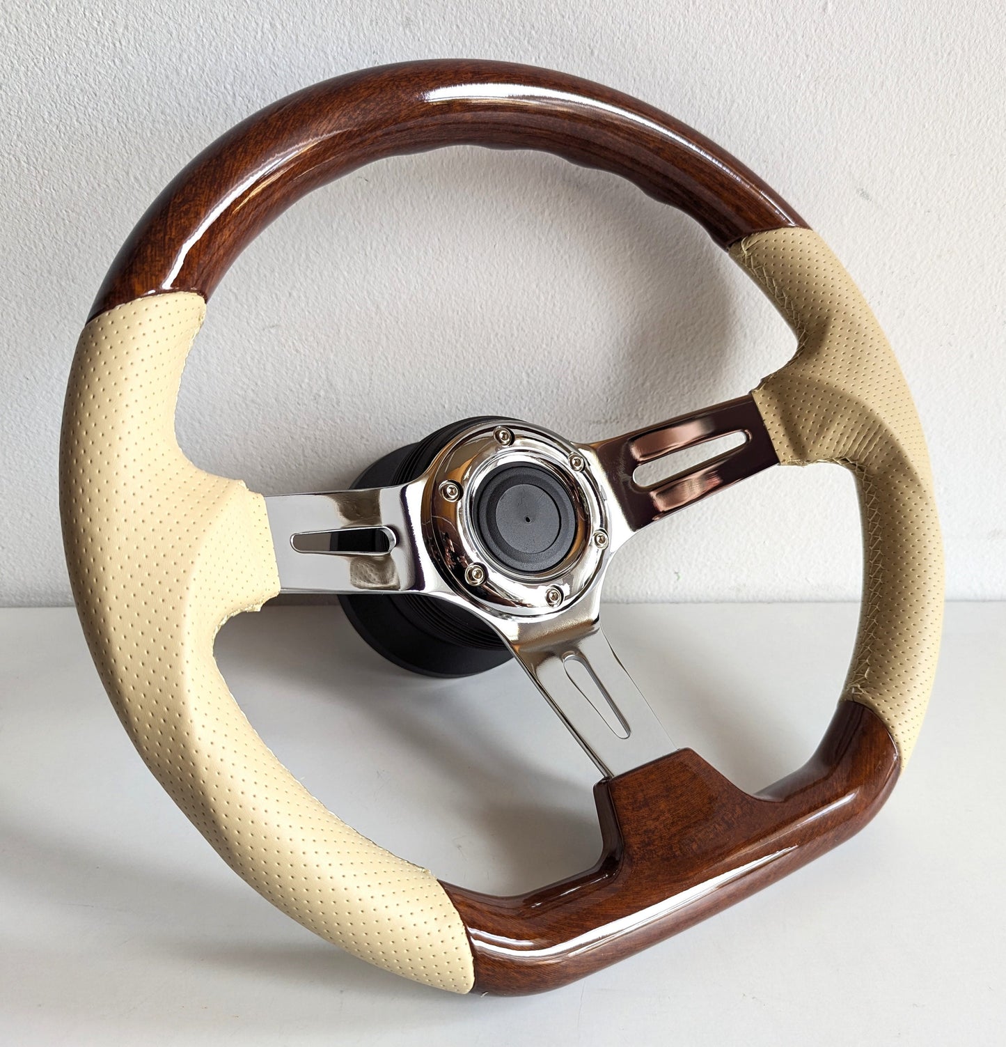 Steering wheel used Flat bottom Ergonomic Wood Chrome Beige Leather 350mm fits for Mercedes Benz W123 W124 W126 W201 R107