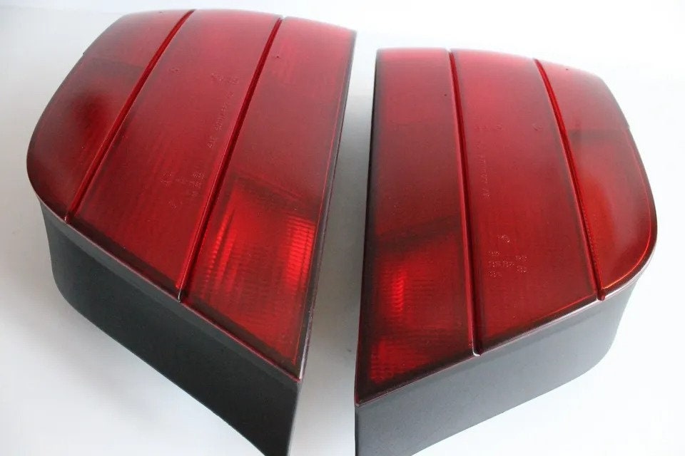 Taillights BMW E38 7 serries 1994-1998 Customed rebuilded All red and white Tinted by hand Customised Tinted