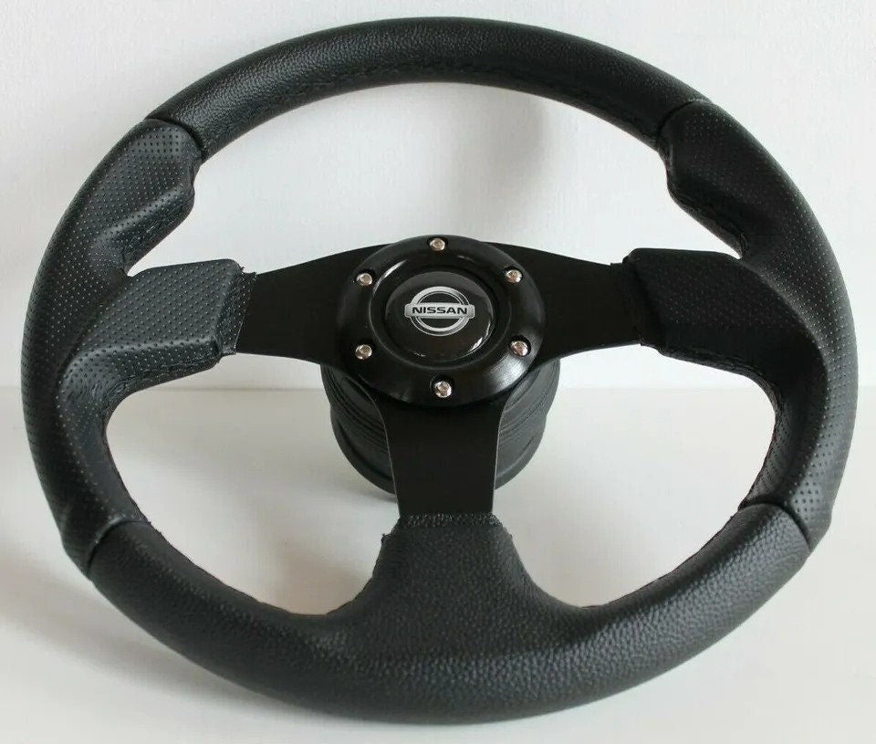 Steering wheel fits For Nissan Used Hand rebuilded Nisan perforated leather For 200SX 240 300ZX Altima Maxima Pulsar Sentra custom rebuilded