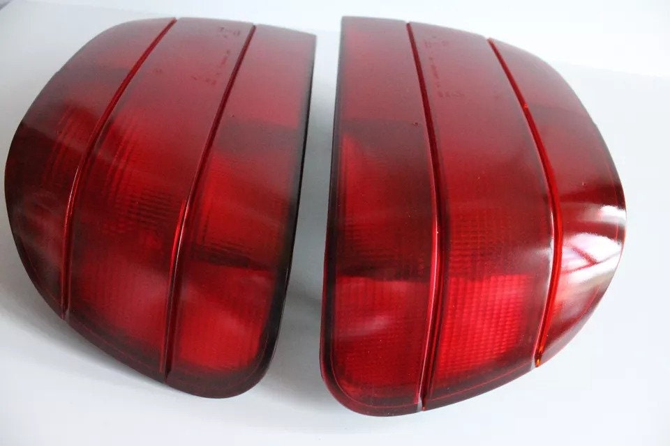 Taillights BMW E38 7 serries 1994-1998 Customed rebuilded All red and white Tinted by hand Customised Tinted