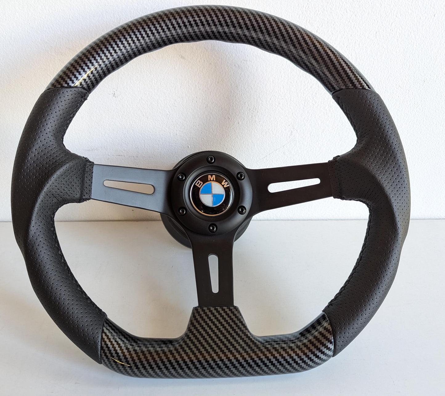 Steering wheel fits For BMW Used custom rebuld wood 350mm wooden Sport hand rebuilded Flat bottom Black Carbon look For E31 E34 E36 Z3 93-98